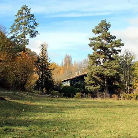 Holiday home La Fabrica De Casa Aislada Con Jardin