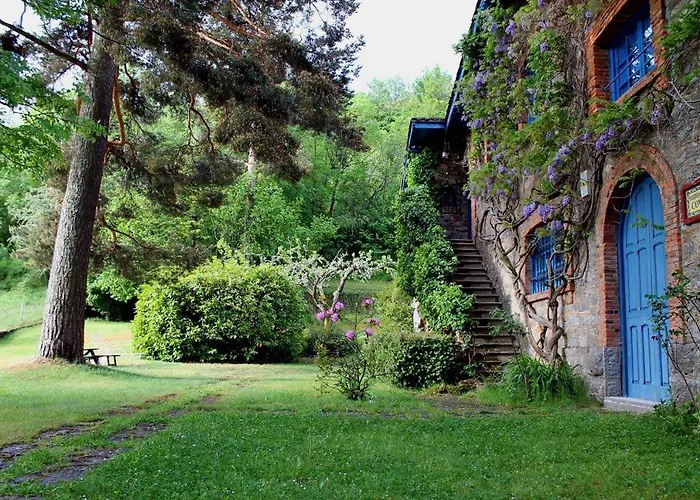 La Fabrica De Casa Aislada Con Jardin